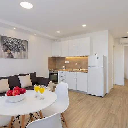 Apartment Juranovic Ii Makarska