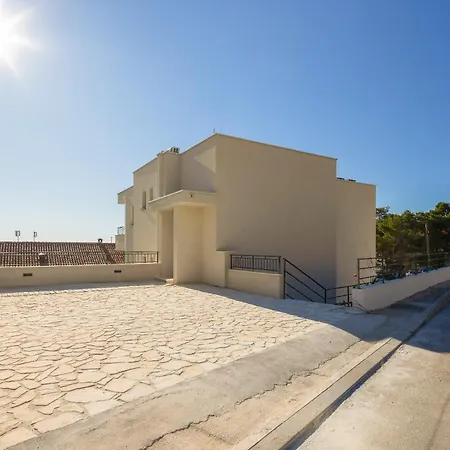 Apartment Juranovic Ii *
