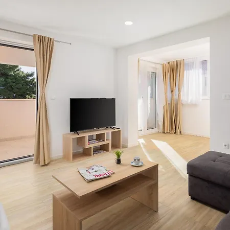 Apartment Juranovic Ii Makarska