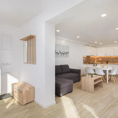 Juranovic Ii Apartment